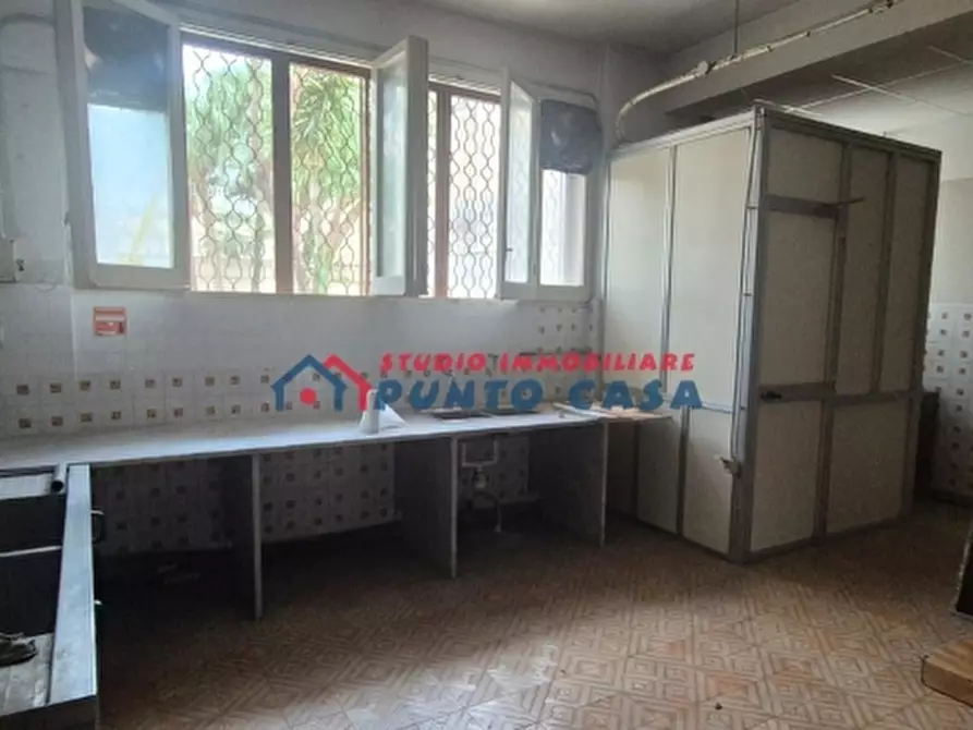 Immagine 18 di Negozio in vendita  a Trapani