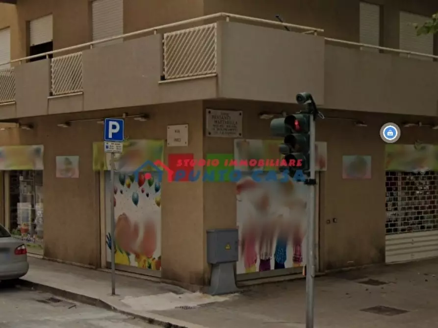 Immagine 14 di Negozio in affitto  a Trapani