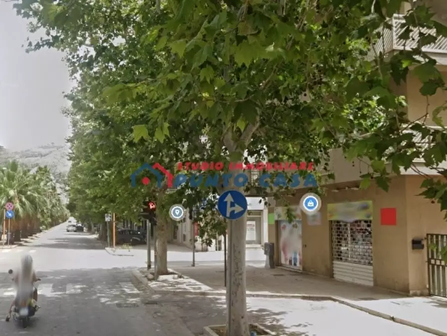 Immagine 3 di Negozio in affitto  a Trapani