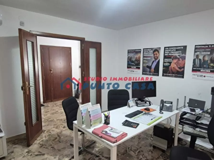 Immagine 15 di Ufficio in affitto  a Trapani