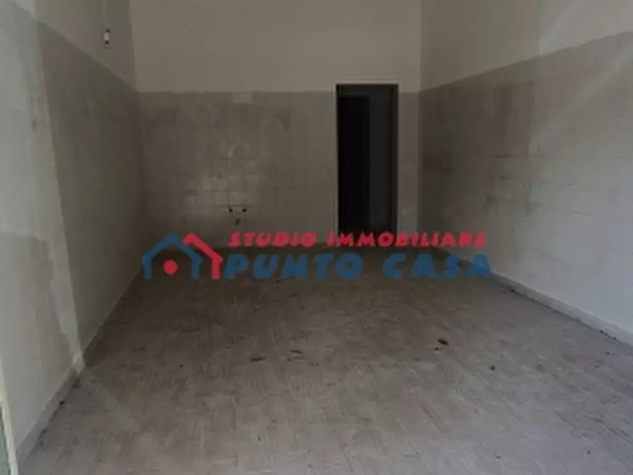 Immagine 11 di Negozio in affitto  a Trapani