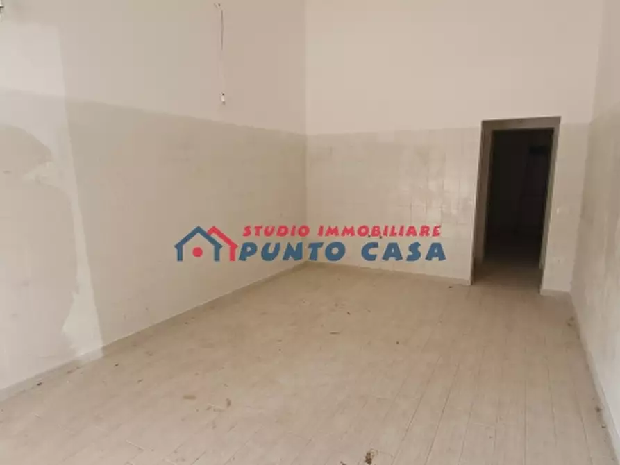 Immagine 16 di Negozio in affitto  a Trapani