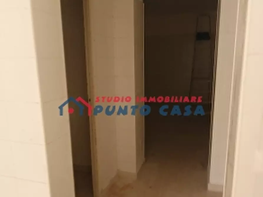 Immagine 18 di Negozio in affitto  a Trapani