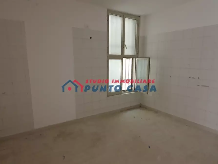 Immagine 20 di Negozio in affitto  a Trapani