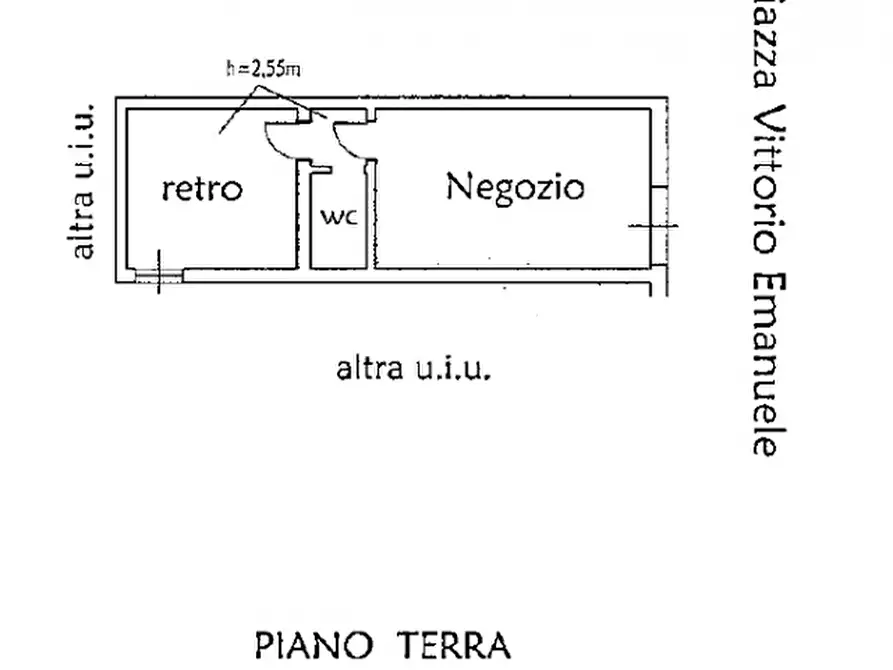 Immagine 21 di Negozio in affitto  a Trapani