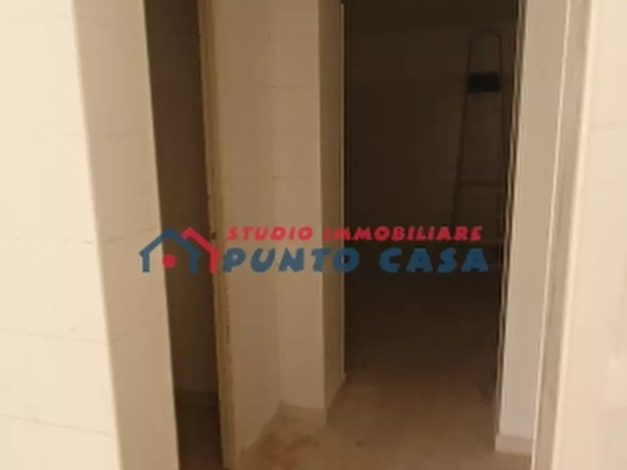 Immagine 4 di Negozio in affitto  a Trapani