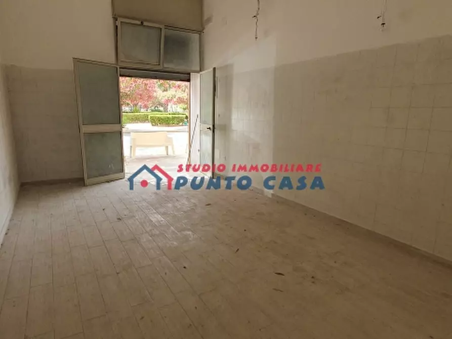 Immagine 5 di Negozio in affitto  a Trapani