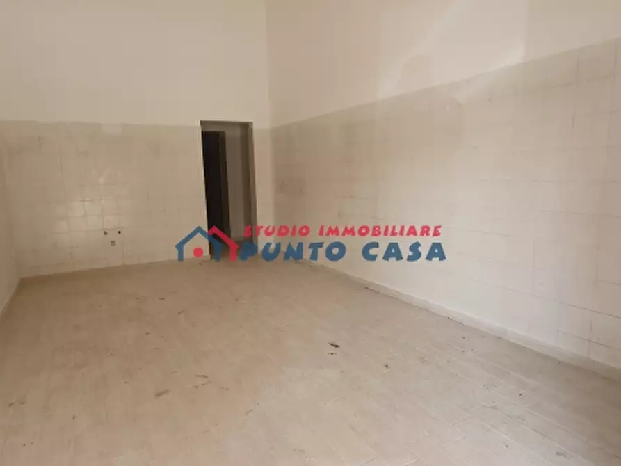 Immagine 10 di Negozio in affitto  a Trapani