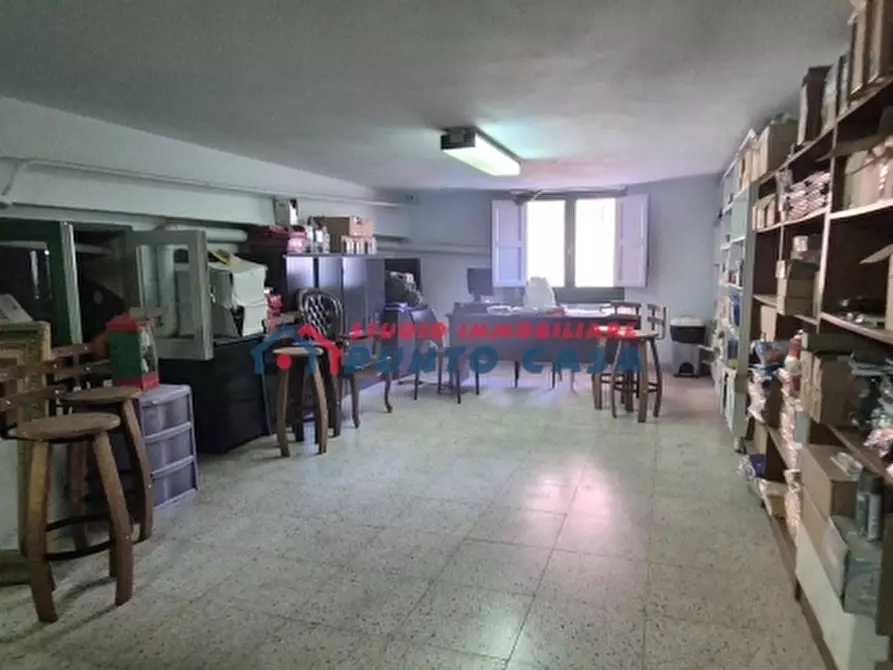 Immagine 5 di Locale commerciale in vendita  in Via Sicilia a Erice