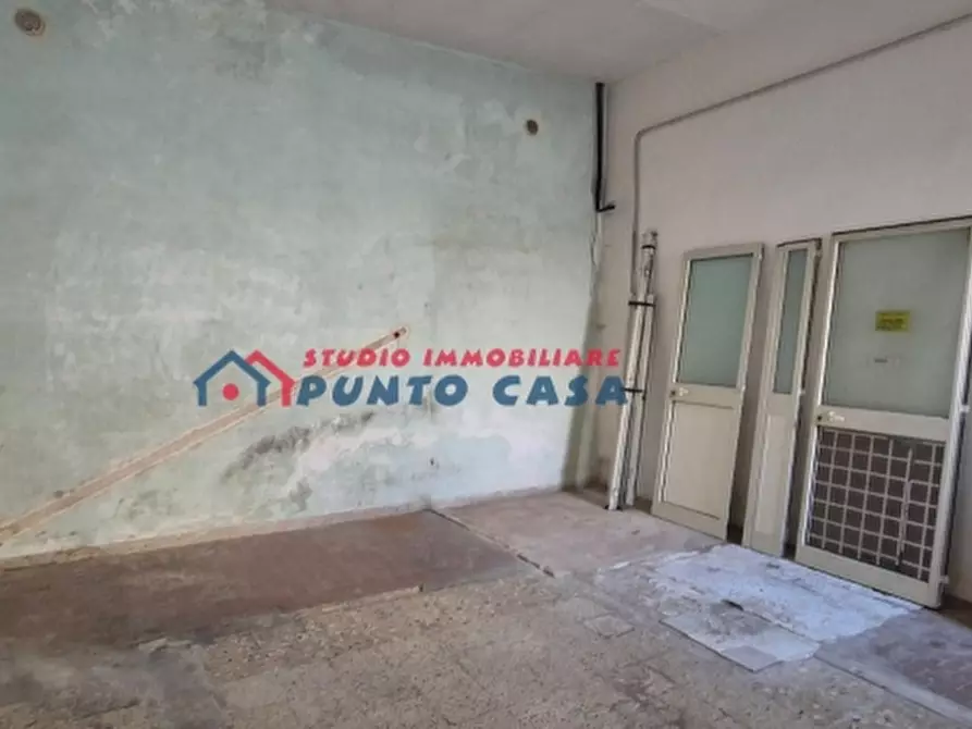 Immagine 19 di Negozio in affitto  a Trapani