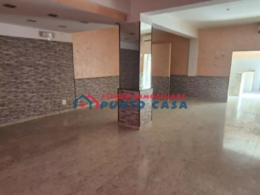 Immagine 2 di Locale commerciale in vendita  a Erice