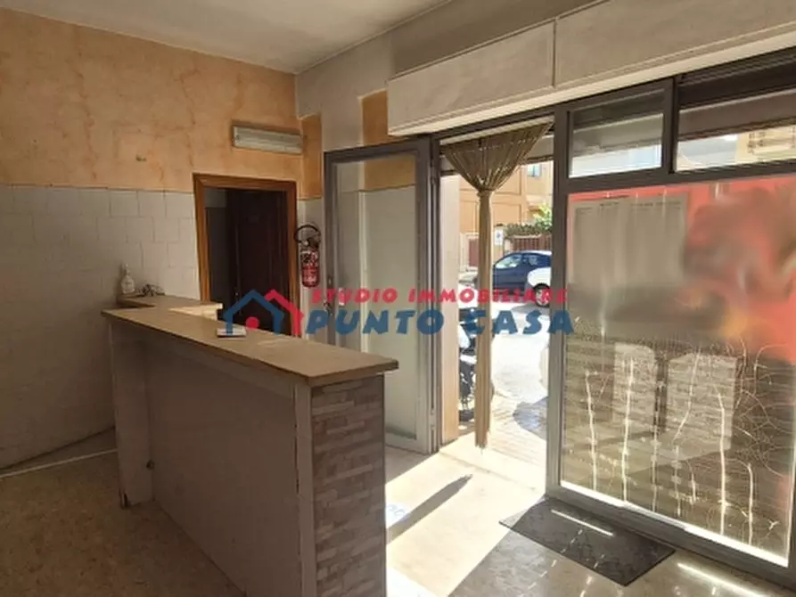 Immagine 9 di Locale commerciale in vendita  a Erice