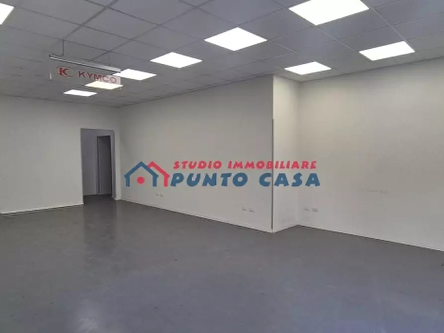 Immagine 16 di Laboratorio in vendita  a Trapani