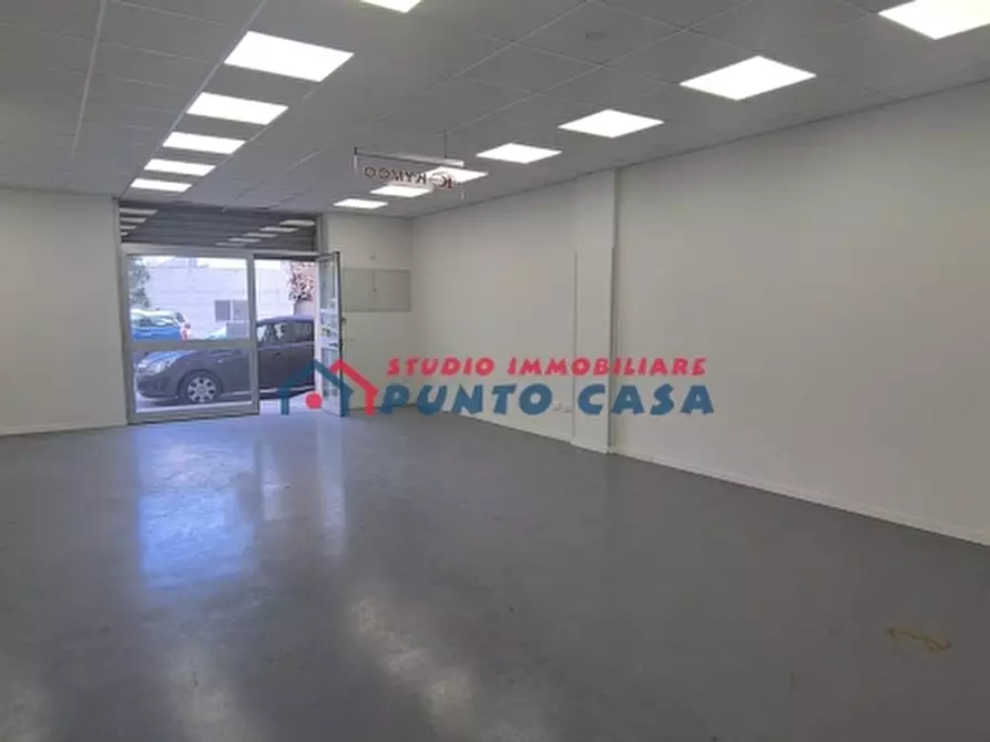 Immagine 18 di Laboratorio in vendita  a Trapani