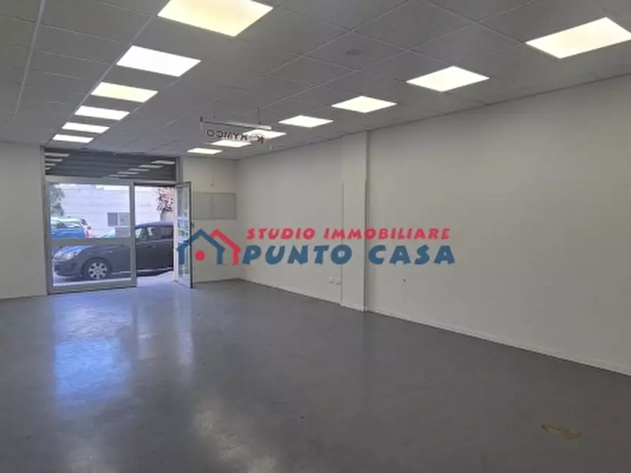 Immagine 1 di Laboratorio in vendita  in Via Eraclea a Trapani