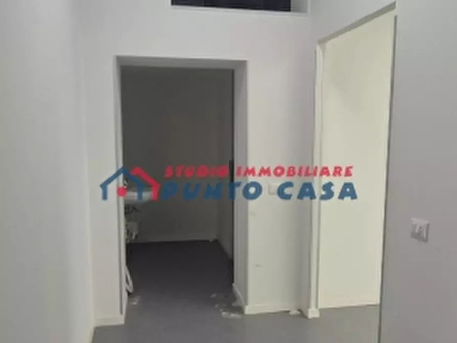 Immagine 11 di Laboratorio in vendita  in Via Eraclea a Trapani