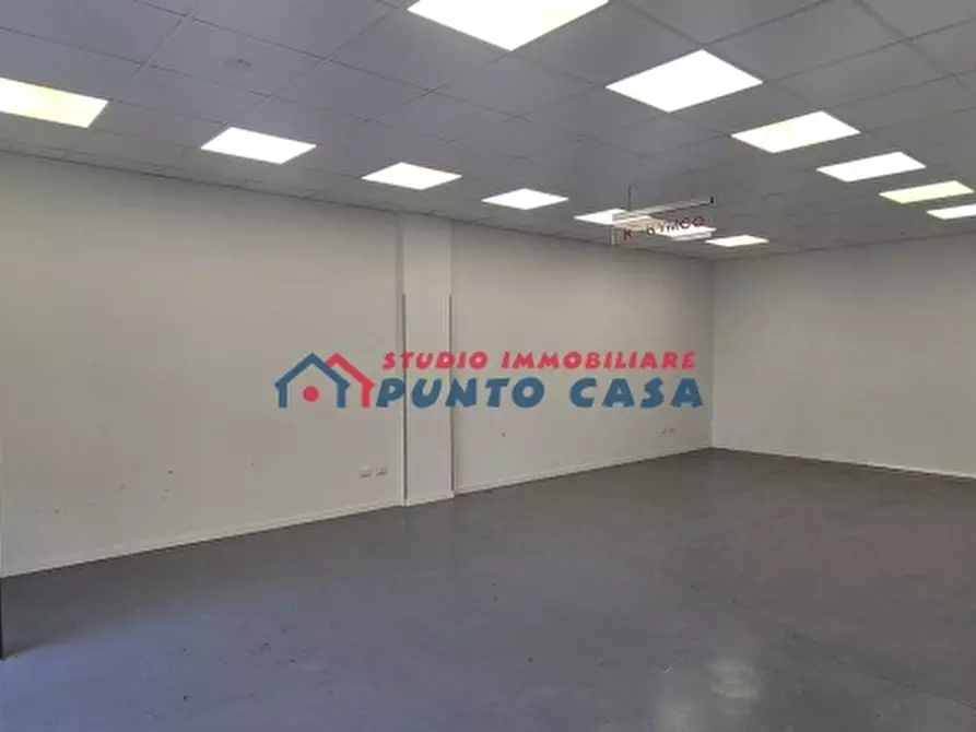 Immagine 3 di Laboratorio in vendita  in Via Eraclea a Trapani