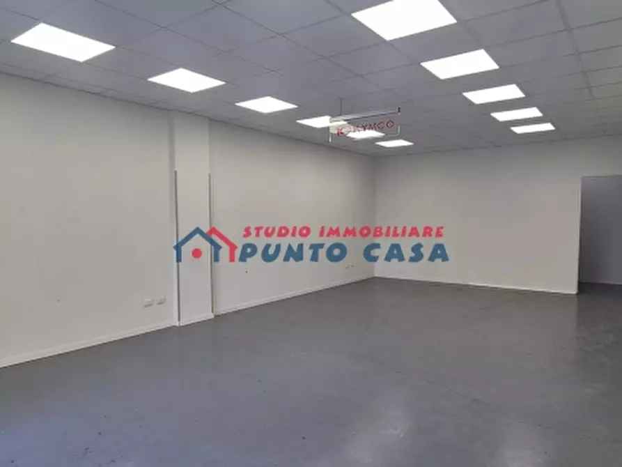 Immagine 7 di Laboratorio in vendita  in Via Eraclea a Trapani