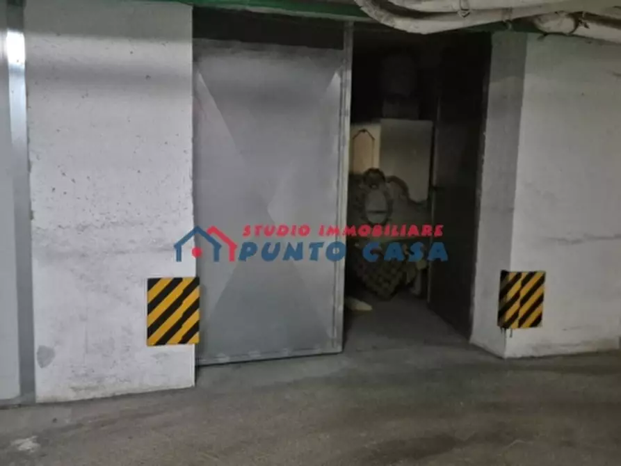 Immagine 2 di Garage in vendita  a Trapani
