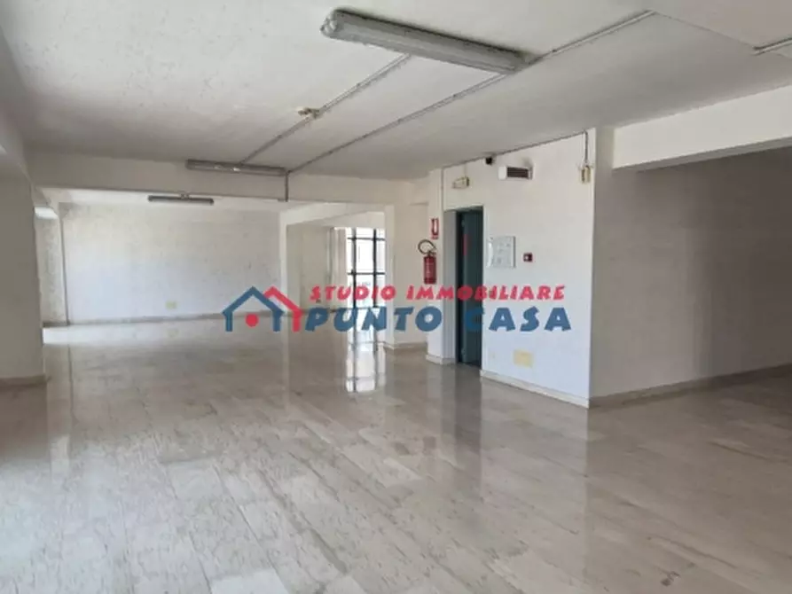 Immagine 12 di Locale commerciale in affitto  a Trapani