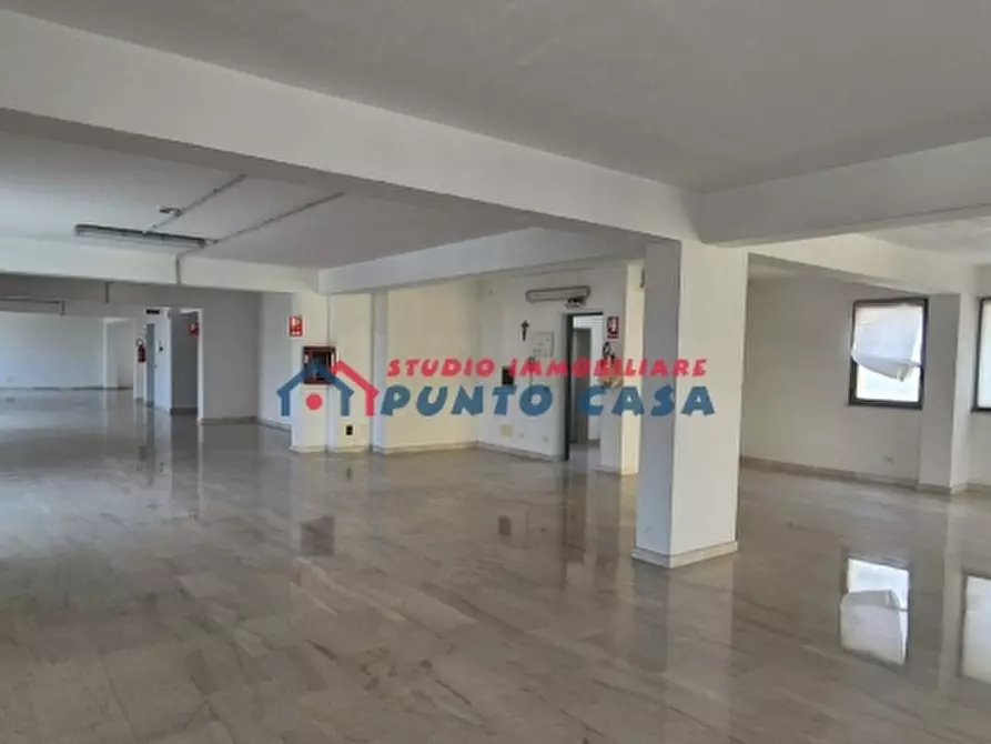 Immagine 18 di Locale commerciale in affitto  a Trapani
