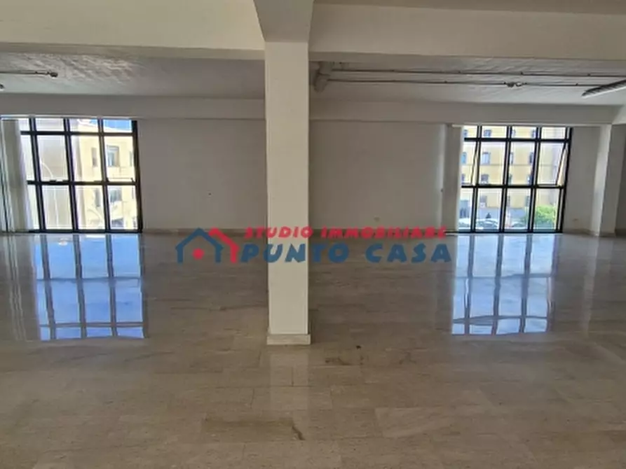 Immagine 20 di Locale commerciale in affitto  a Trapani