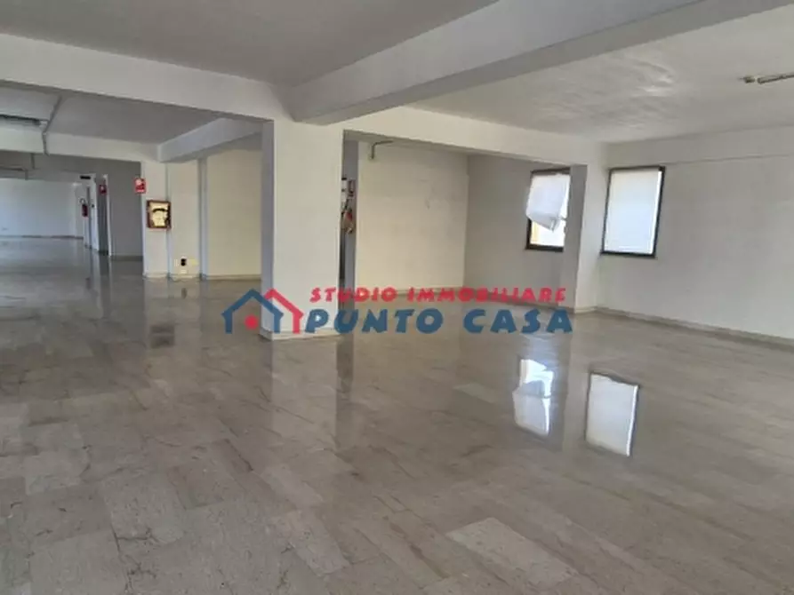 Immagine 10 di Locale commerciale in affitto  a Trapani