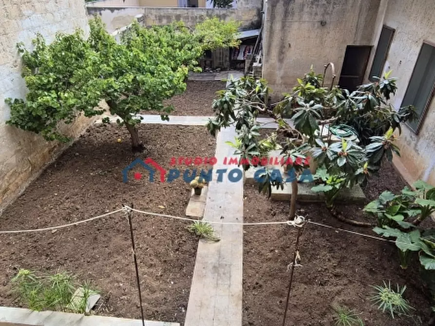 Immagine 19 di Casa indipendente in vendita  a Trapani