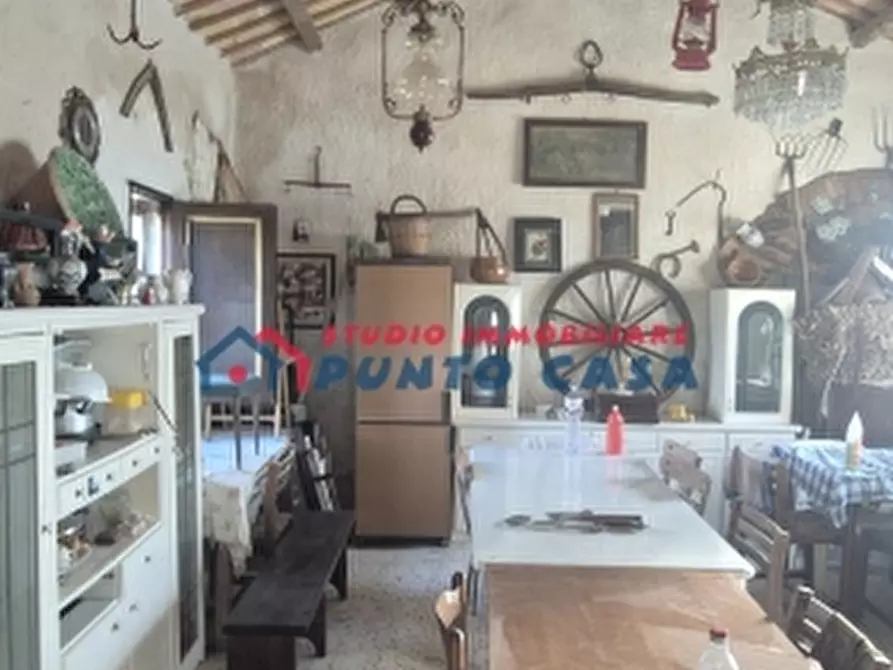 Immagine 3 di Magazzino in vendita  a Erice