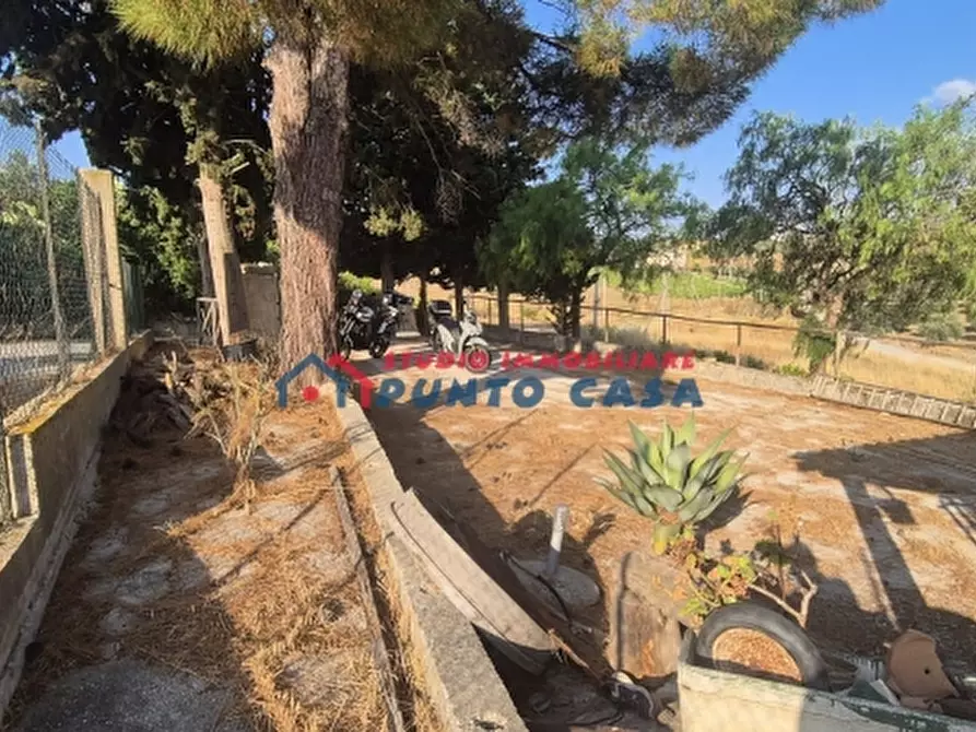 Immagine 10 di Magazzino in vendita  a Erice