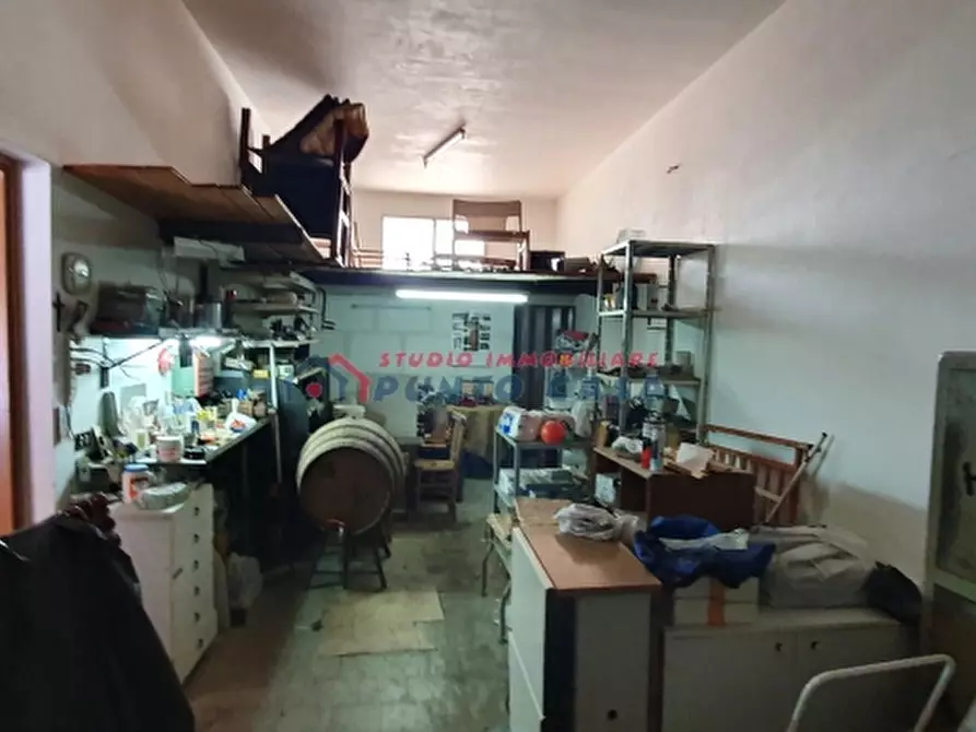 Immagine 1 di Garage in vendita  a Trapani