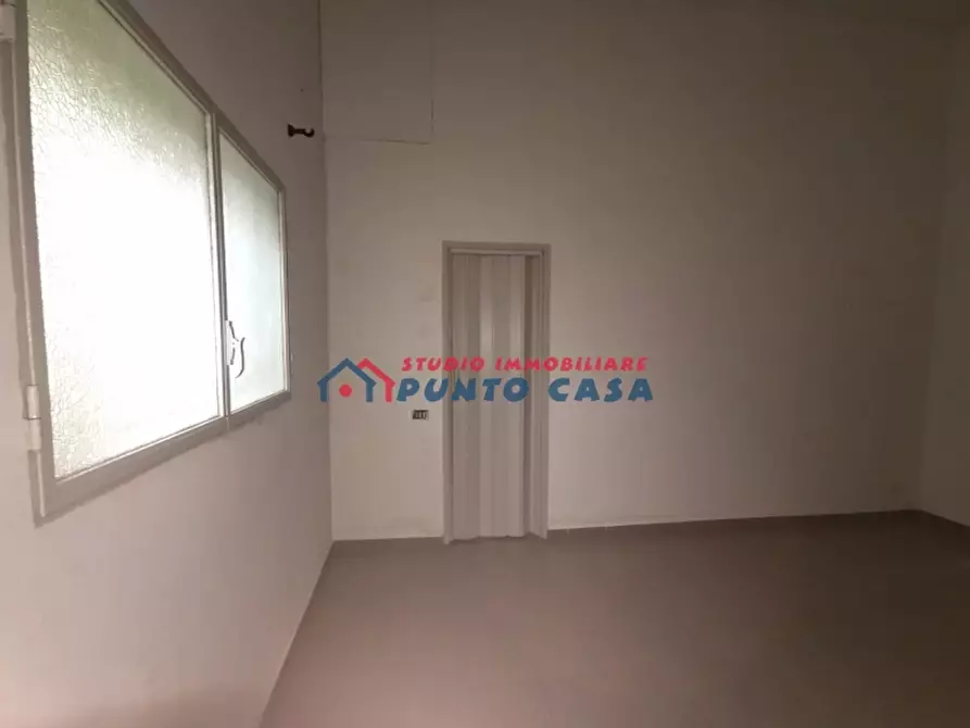 Immagine 15 di Negozio in affitto  in Via Firenze a Erice