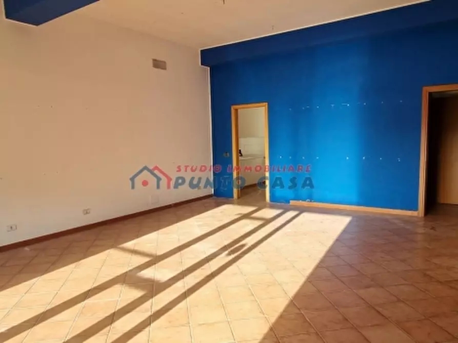 Immagine 2 di Negozio in vendita  in Via Trapani a Valderice