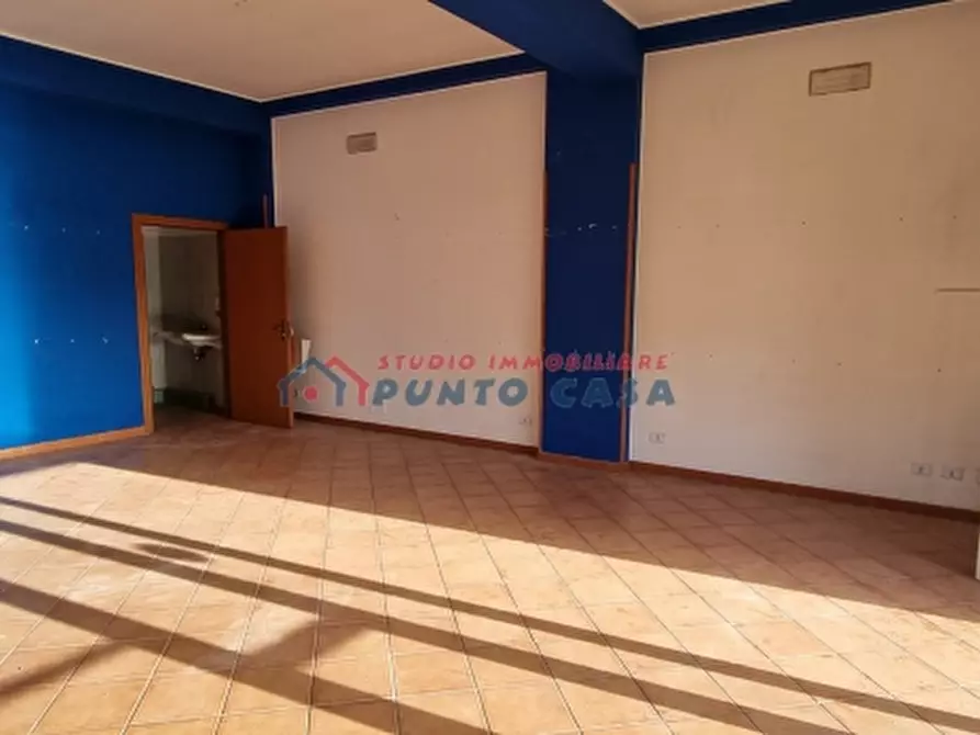 Immagine 10 di Negozio in vendita  in Via Trapani a Valderice