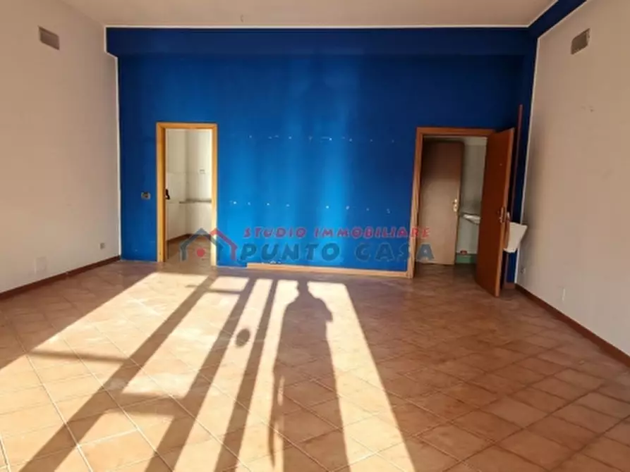 Immagine 14 di Negozio in vendita  in Via Trapani a Valderice