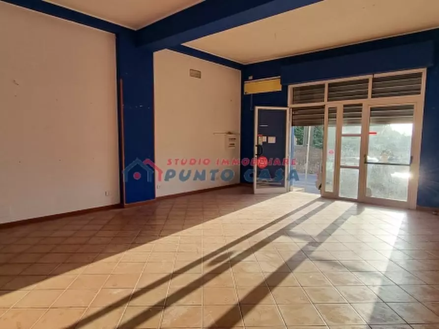 Immagine 3 di Negozio in vendita  in Via Trapani a Valderice