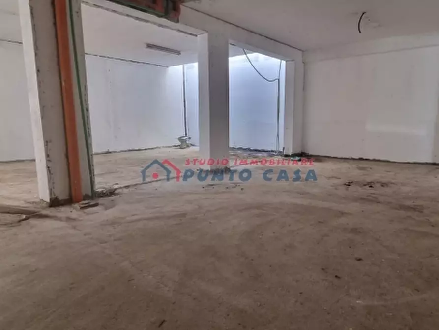 Immagine 1 di Magazzino in affitto  a Trapani