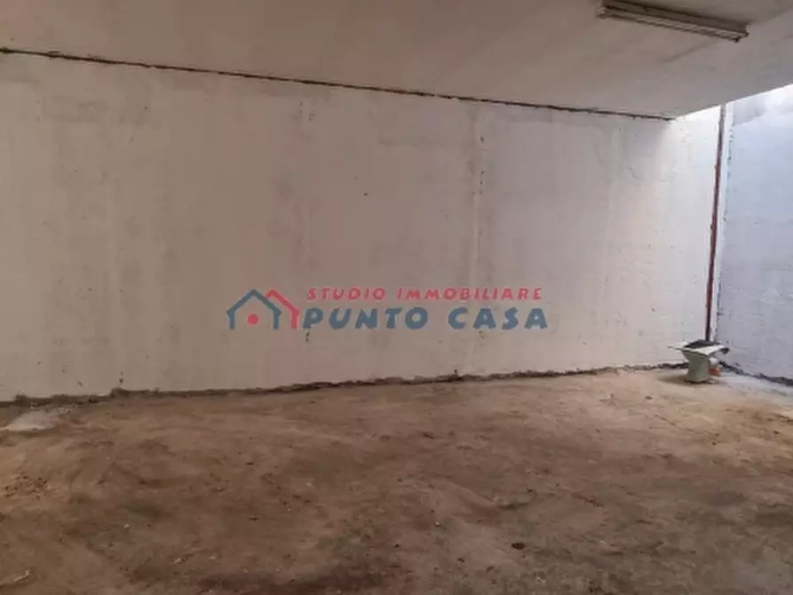 Immagine 14 di Negozio in vendita  a Trapani