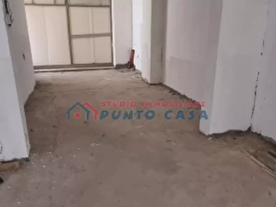 Immagine 18 di Negozio in vendita  a Trapani