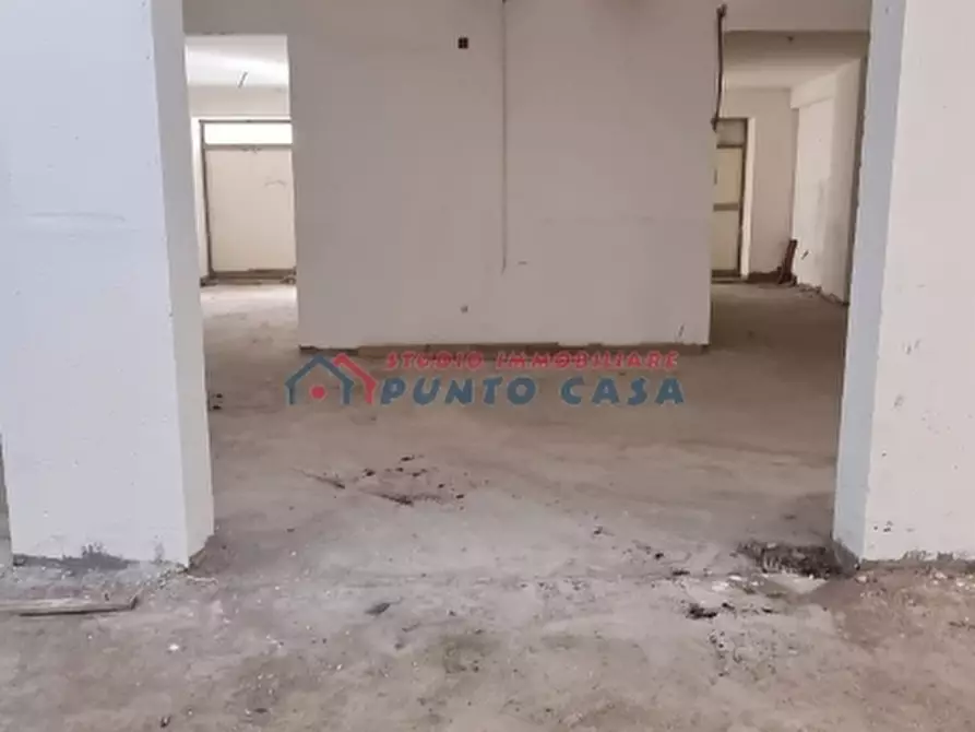 Immagine 22 di Negozio in vendita  a Trapani