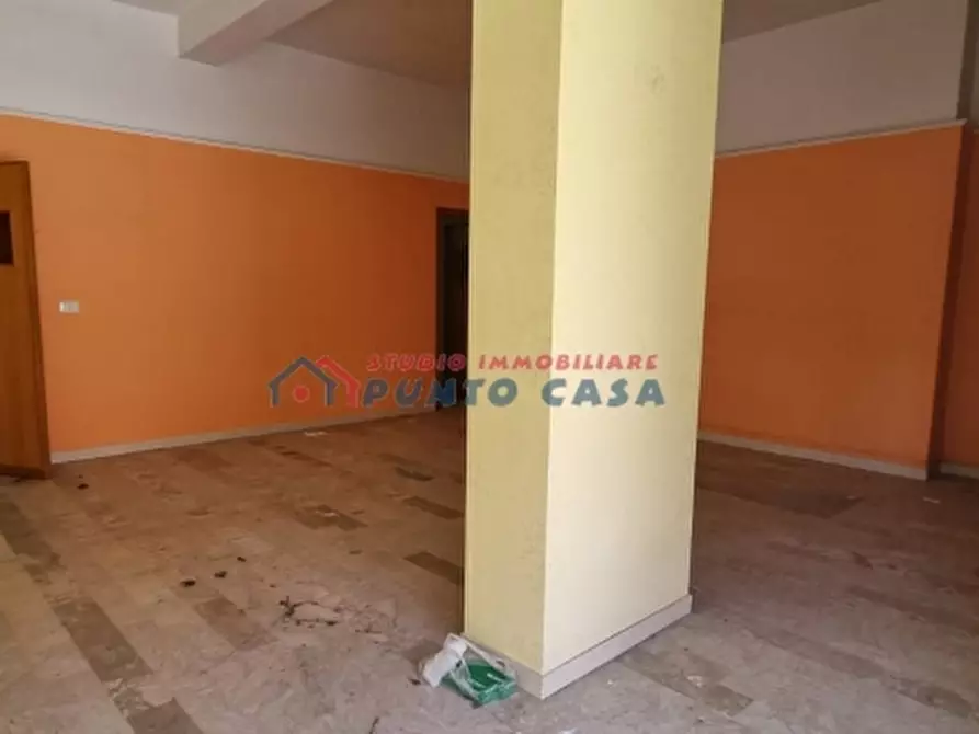 Immagine 16 di Negozio in vendita  a Trapani