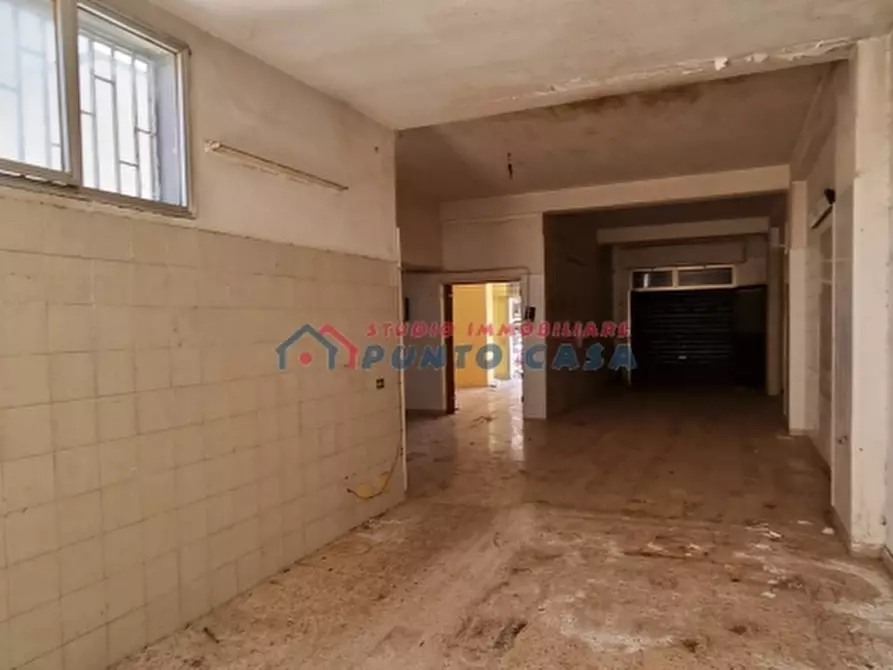 Immagine 8 di Negozio in vendita  a Trapani