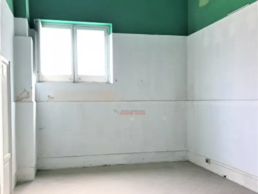 Immagine 11 di Negozio in vendita  a Trapani