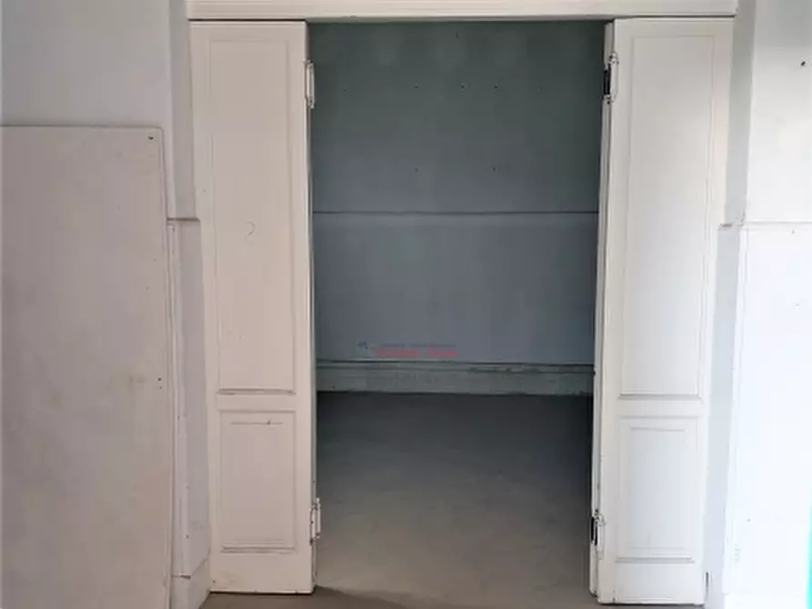 Immagine 5 di Negozio in vendita  a Trapani