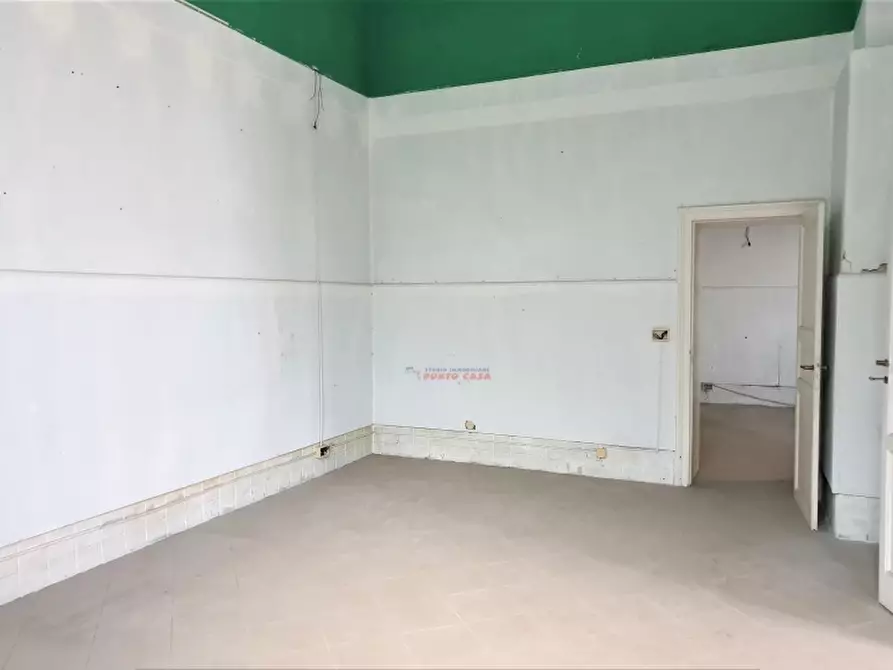 Immagine 8 di Negozio in vendita  a Trapani