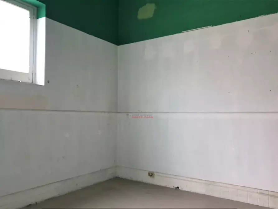 Immagine 10 di Negozio in vendita  a Trapani