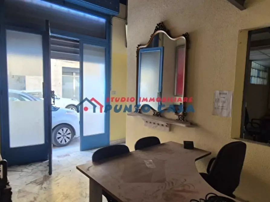 Immagine 9 di Ufficio in vendita  a Trapani