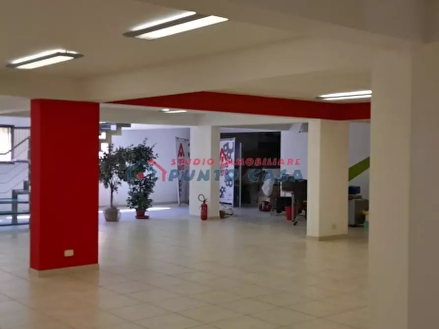 Immagine 5 di Negozio in vendita  a Trapani