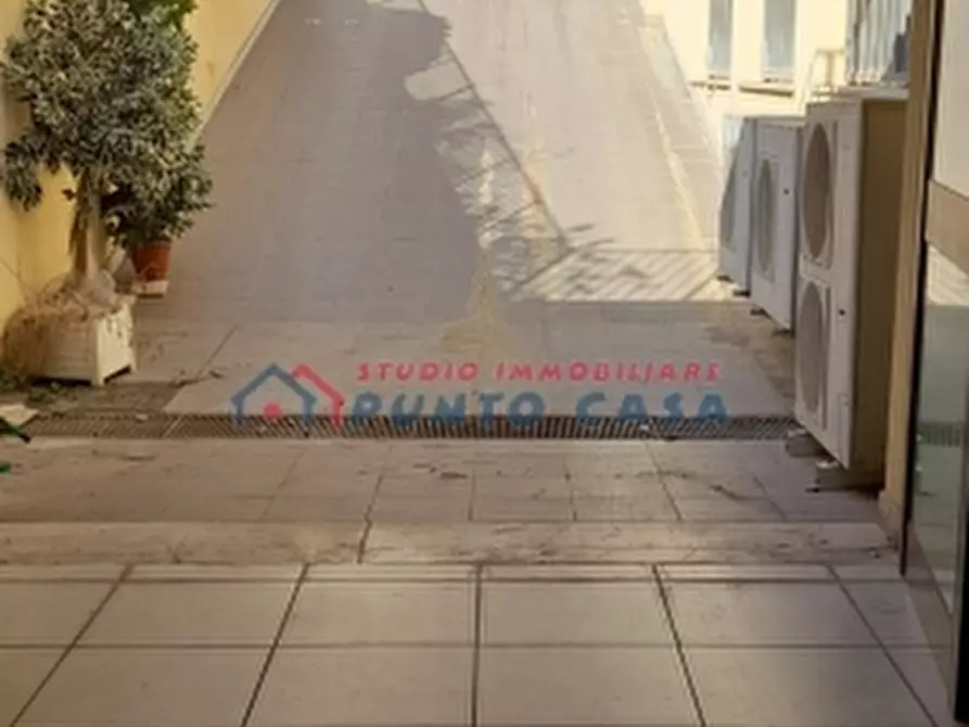 Immagine 11 di Magazzino in vendita  a Trapani