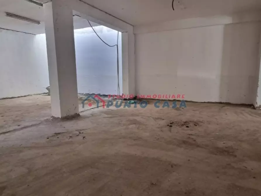 Immagine 12 di Magazzino in affitto  a Trapani